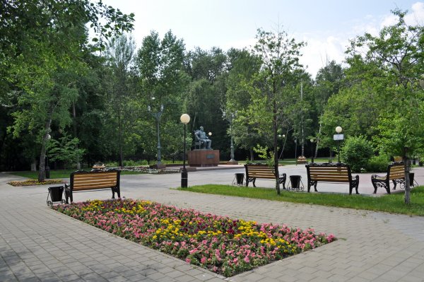 Текутьевский сквер Тюмень