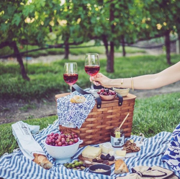 Весенний пикник на природе