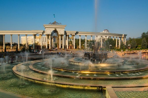 Парк имени первого президента Республики Казахстан (Алма-Ата)