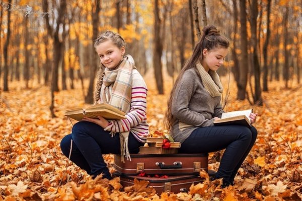 Фотосессия класса в парке осенью