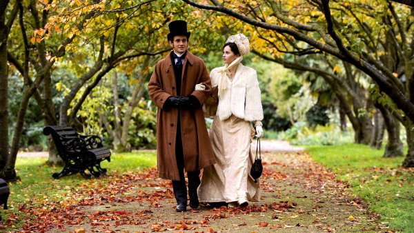 Романтическая прогулка в осеннем парке