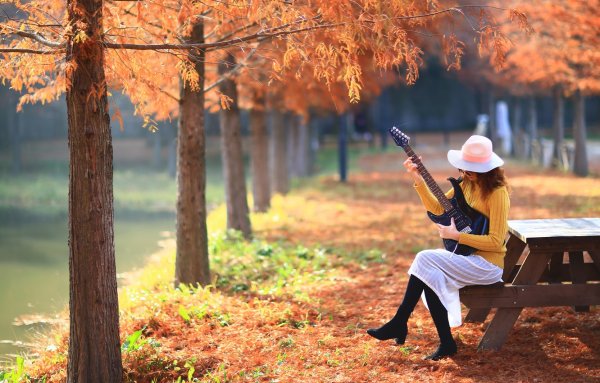 Осенние фотосессии на природе креативные