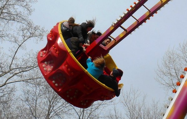 Парк Победы Ульяновск карусели