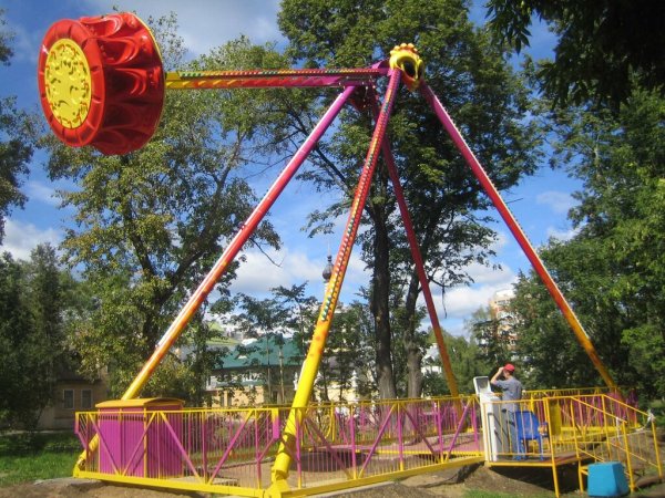 Аттракцион НЛО Горсад Томск