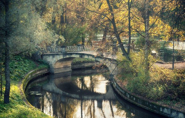 Питер парк старинный мостик