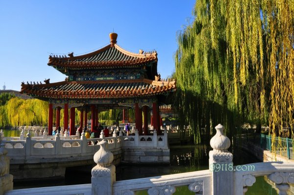 Парк Бэйхай в Пекине