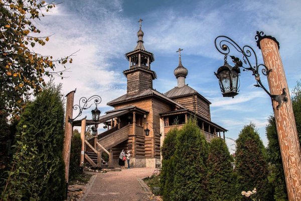 Боровск Покровская Церковь на высоком