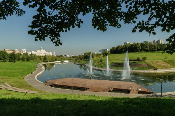 Парк олимпийской деревни сцена