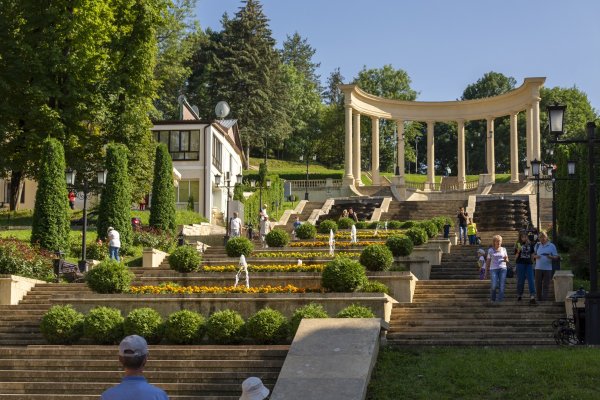 Каскадная лестница Кисловодск Долина роз
