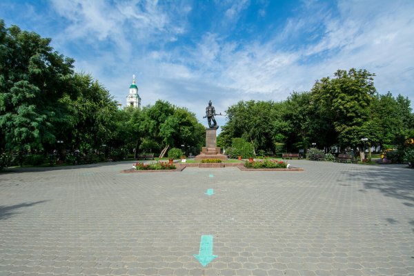 Парк Братский сад Астрахань