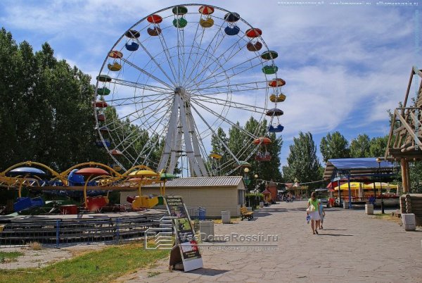 Колесо обозрения Астрахань
