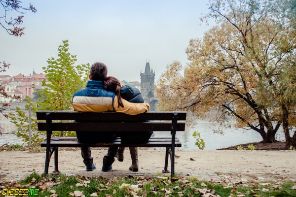 Прага парк лавочки