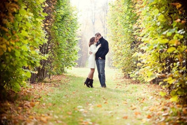 Прогулка в парке влюбленных