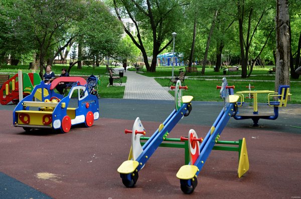 Двор в Донском районе ЮАО