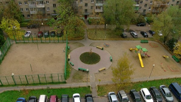 Двор вид сверху