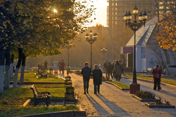 Город Пушкино Московской области осень парк