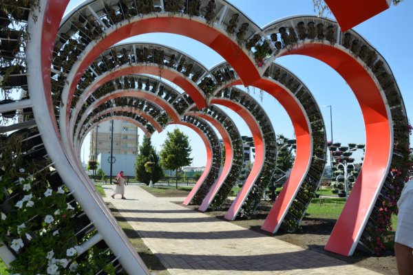 Цветочный парк в Чеченской Республике в Грозном