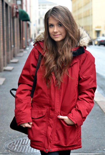 Девушка в куртке