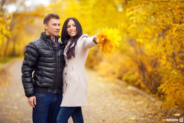 Осенняя фотосессия в куртках пара