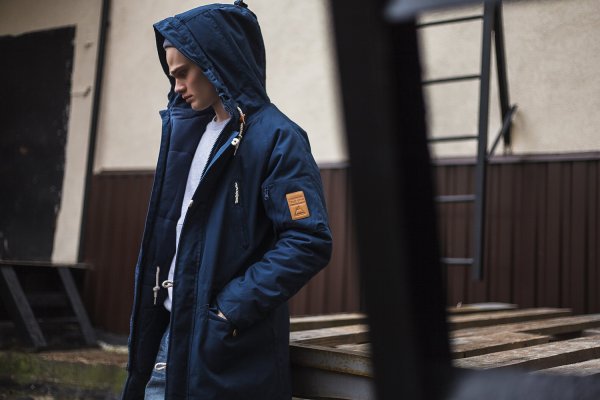 Парень в капюшоне