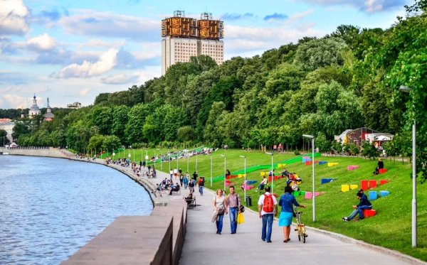 Воробьевы горы парк набережная