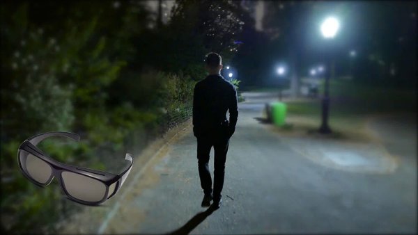 Молодой человек со спины