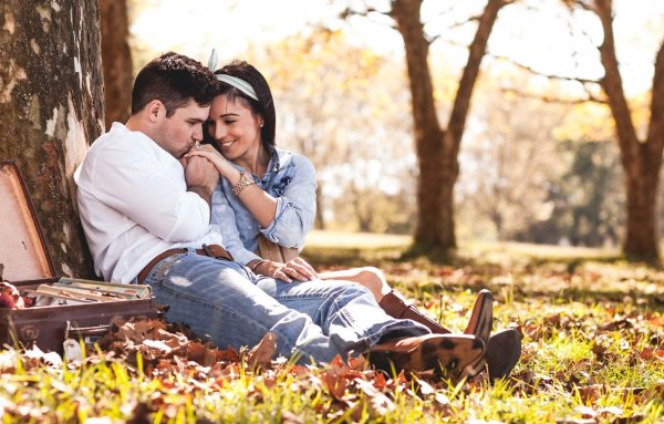 Влюбленные в парке