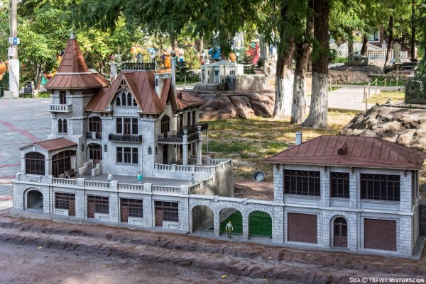 Бахчисарайский парк миниатюр