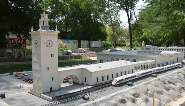 Крым парк миниатюр Бахчисарай