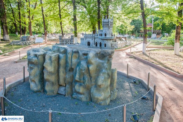 Бахчисарайский парк миниатюр