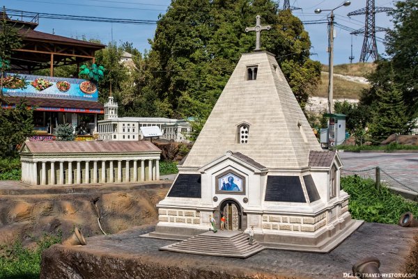 Достопримечательности Крыма Бахчисарайский парк миниатюр