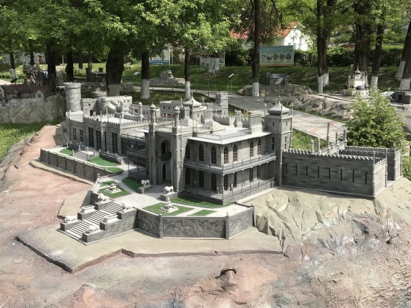 Бахчисарайский парк миниатюр