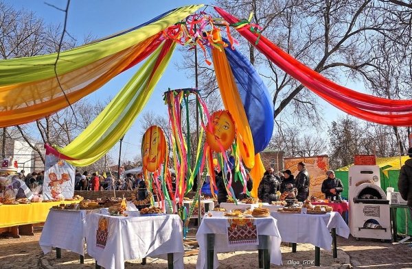 Украшение палатки на Масленицу