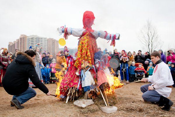 Праздничные гуляния на Масленицу