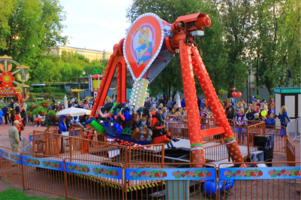 Парк Горького Москва аттракционы
