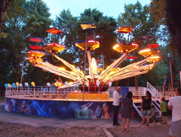 Парк Горького Краснодар аттракционы