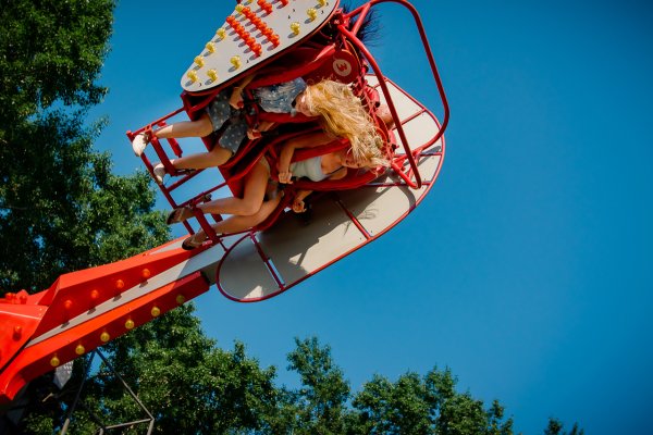 Парк Горького Красноярск аттракционы