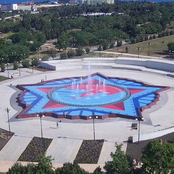 Фонтан орден Победы в Севастополе