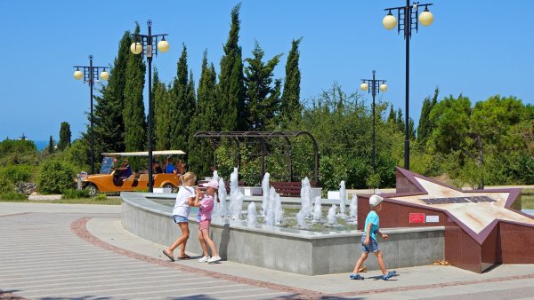Звезда в парке Победы Севастополь