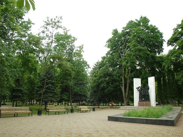 Парк героев гражданской войны Курск