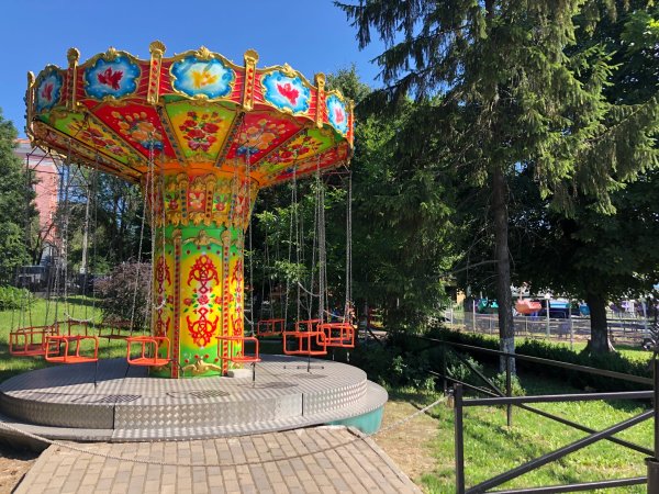 Первомайский парк Курск аттракционы