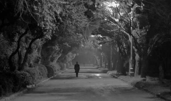 Мрачная аллея