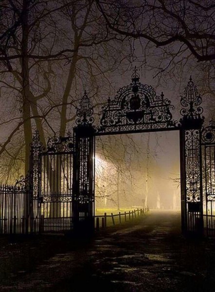 Кладбищенские врата