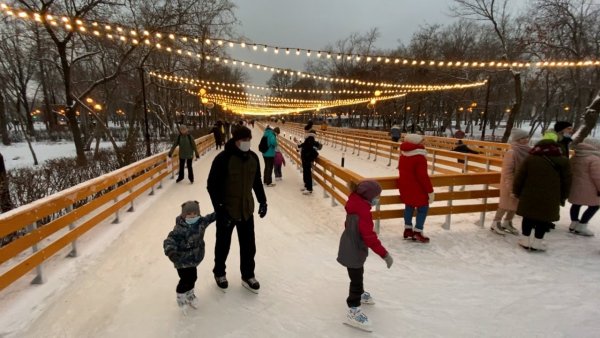 Парк Терешковой в Челябинске каток