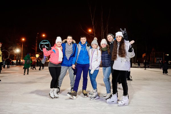 Каток серебряный лед в Измайлово