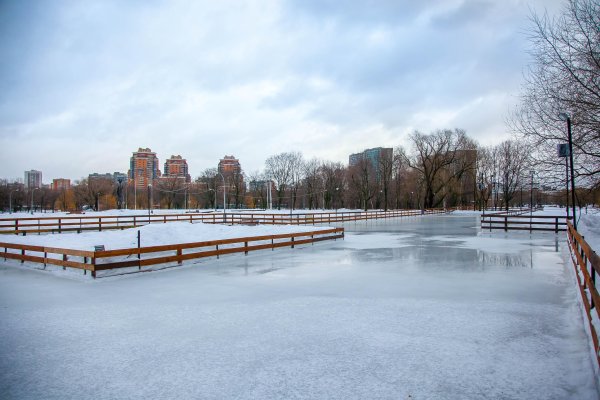 Каток в парке Дружба Речной вокзал