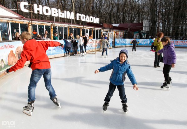 Каток в парке Победы Ставрополь