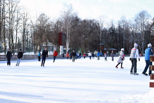 Каток «серебряный лёд» в Измайловском парке