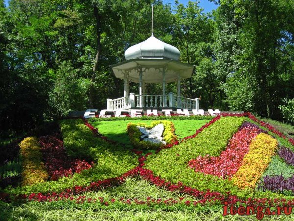 Курортный парк Ессентуки беседка
