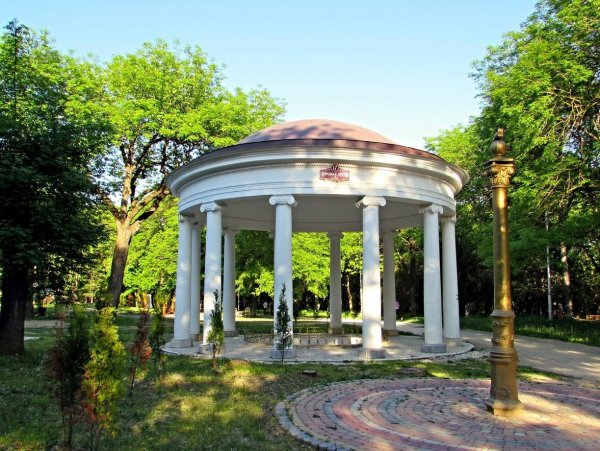 Ессентуки беседка Ротонда Коренная струя